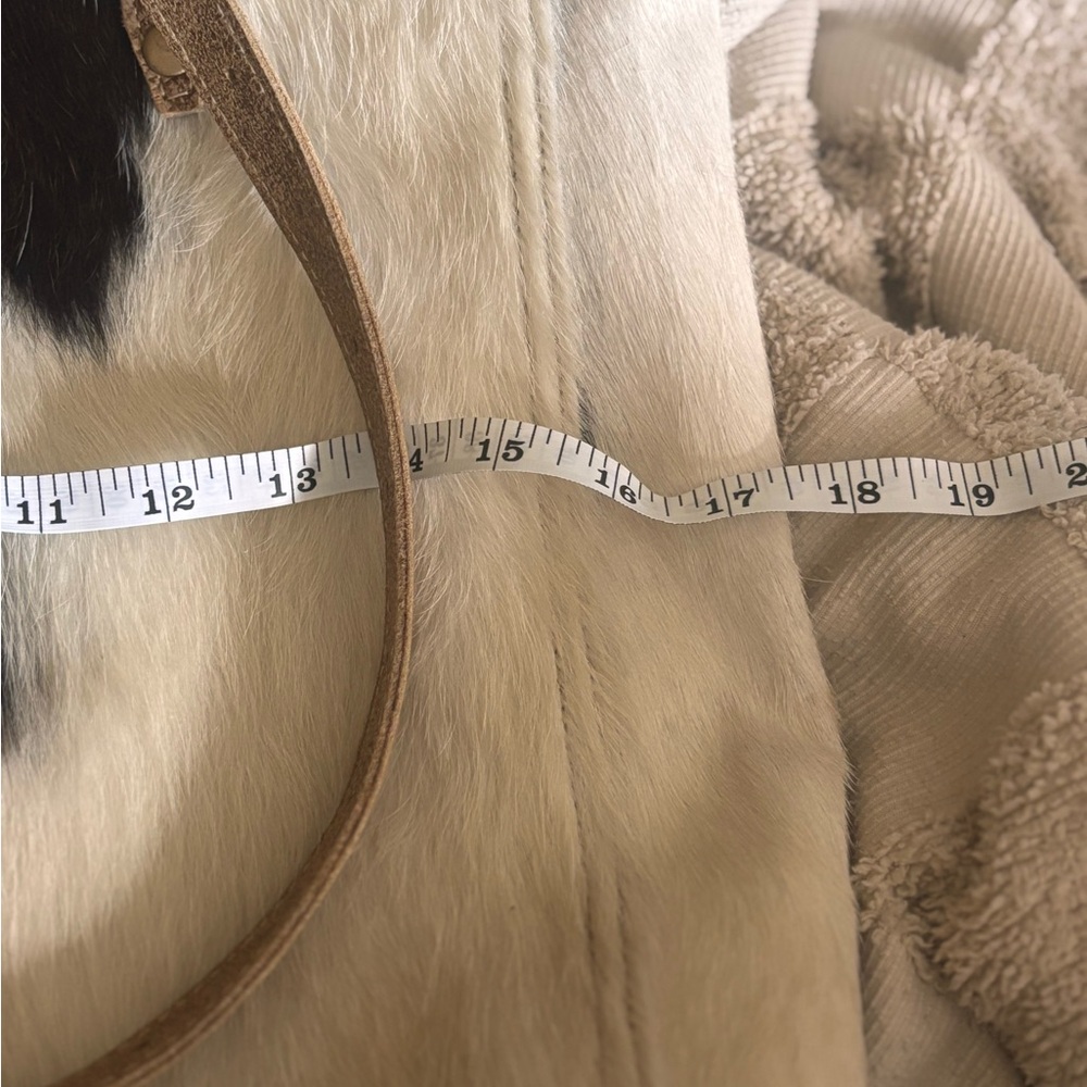 Myra Bag Cowhide Tote Bag with Leather Straps brown & White - Picture 5 of 6